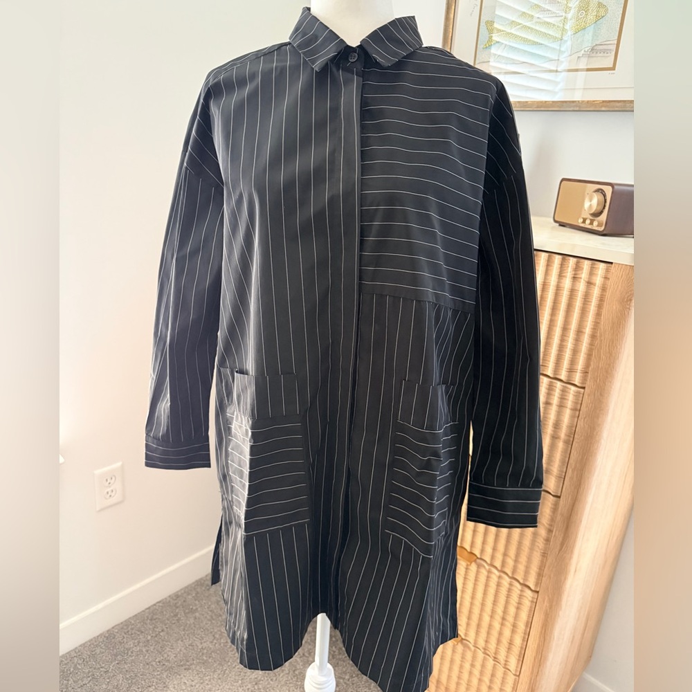 Sun Kim back/ white thin stripe dress. Lightweight
